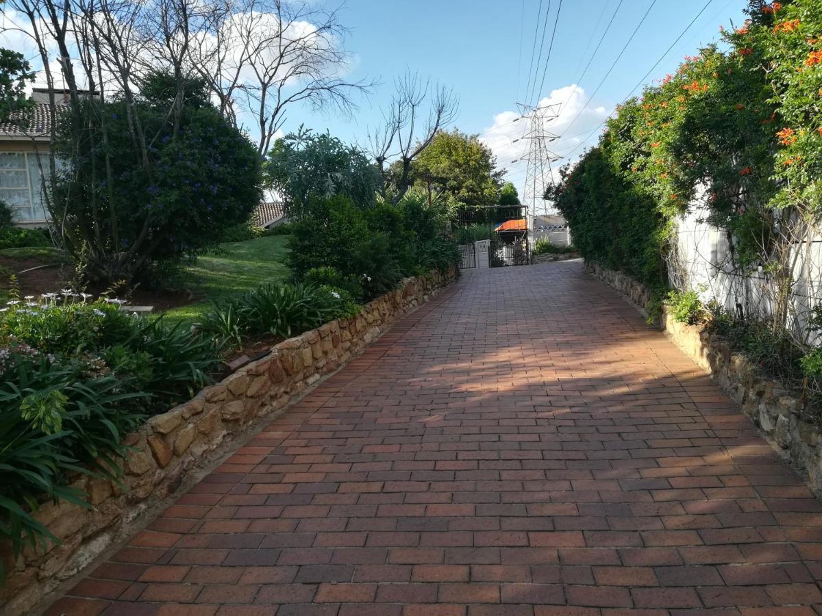 Kaleaba House In A Tranquil Surburb - Linmeyer Hotel Johannesburg Luaran gambar